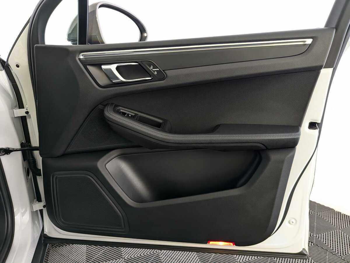 Porsche Macan с пробегом — 2021 год. Фото: #20