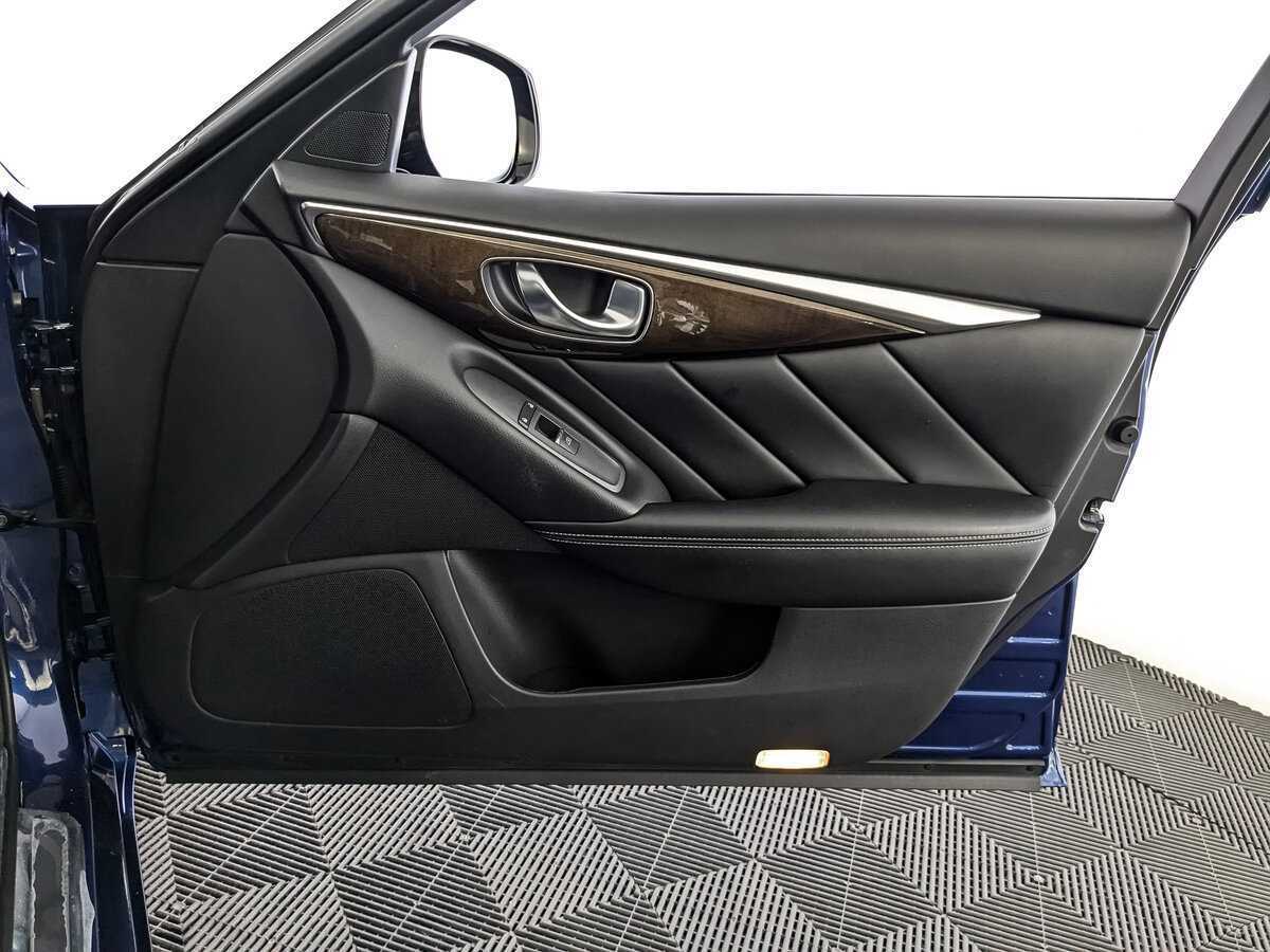 Infiniti Q50 с пробегом — 2018 год. Фото: #19