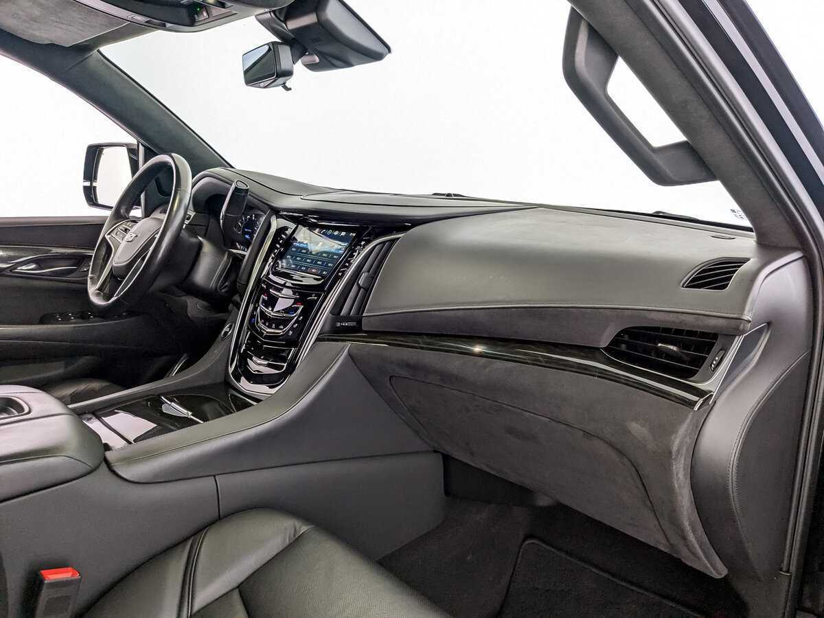 Cadillac Escalade с пробегом — 2020 год. Фото: #8