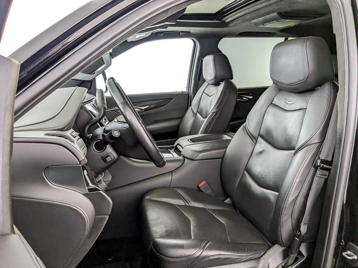 Cadillac Escalade с пробегом — 2020 год. Фото: #15