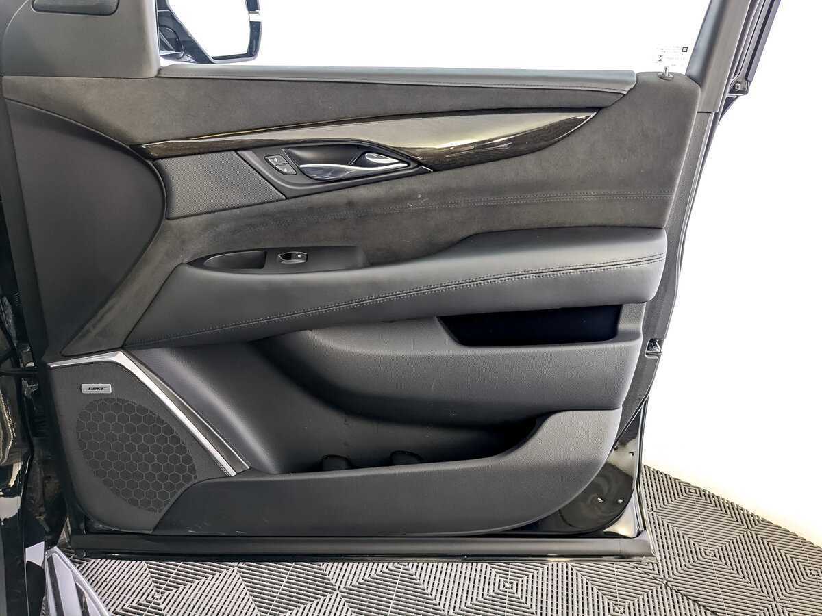 Cadillac Escalade с пробегом — 2020 год. Фото: #22