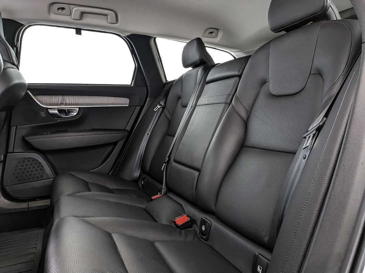 Volvo V90 Cross Country с пробегом — 2021 год. Фото: #13