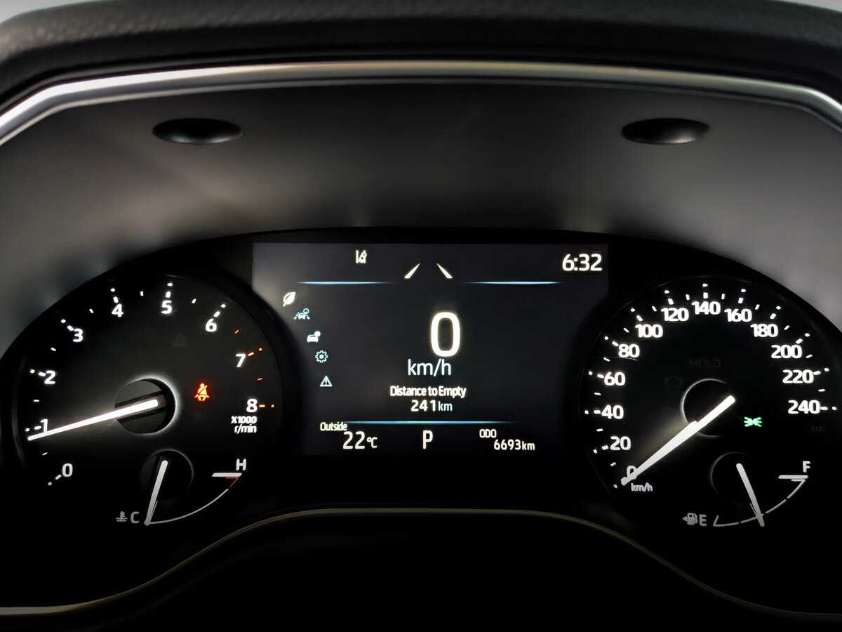 Toyota Avalon с пробегом — 2022 год. Фото: #10