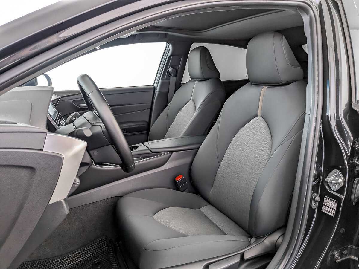 Toyota Avalon с пробегом — 2022 год. Фото: #15