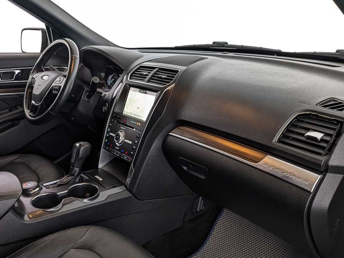 Ford Explorer с пробегом — 2018 год. Фото: #8