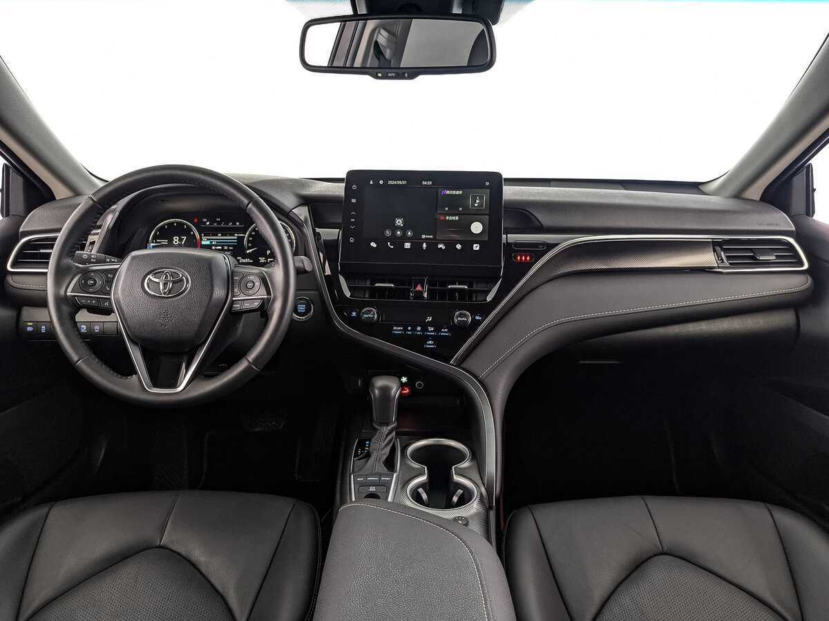 Toyota Camry с пробегом — 2023 год. Фото: #9