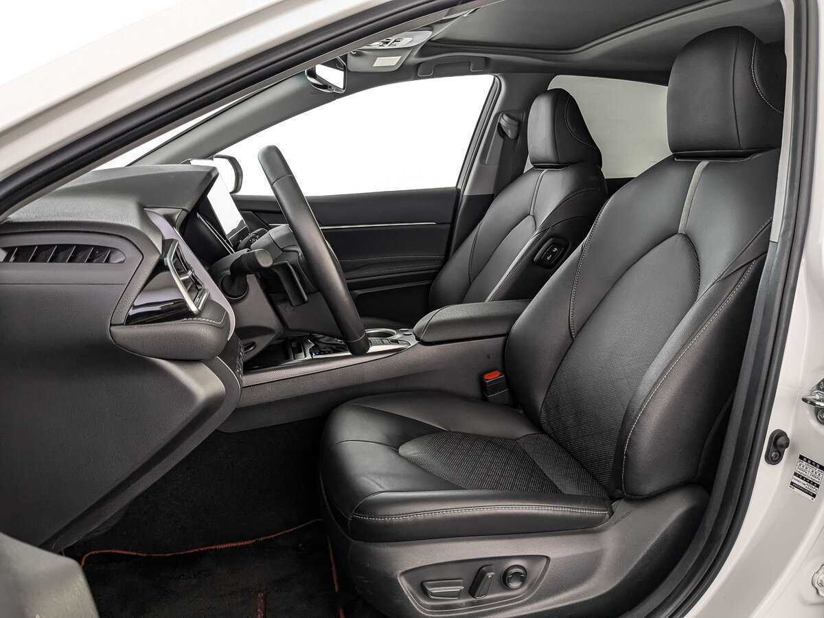 Toyota Camry с пробегом — 2023 год. Фото: #15