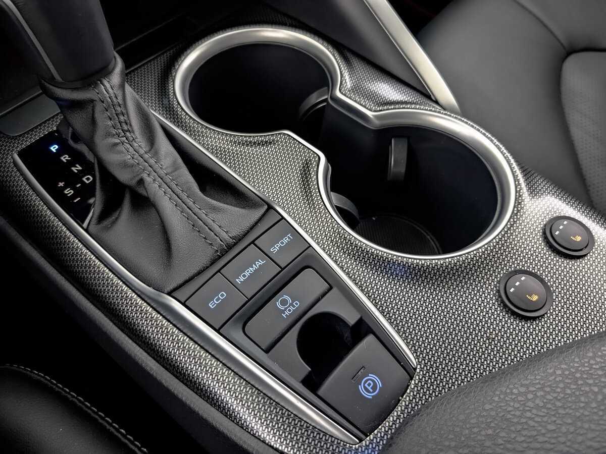 Toyota Camry с пробегом — 2023 год. Фото: #21