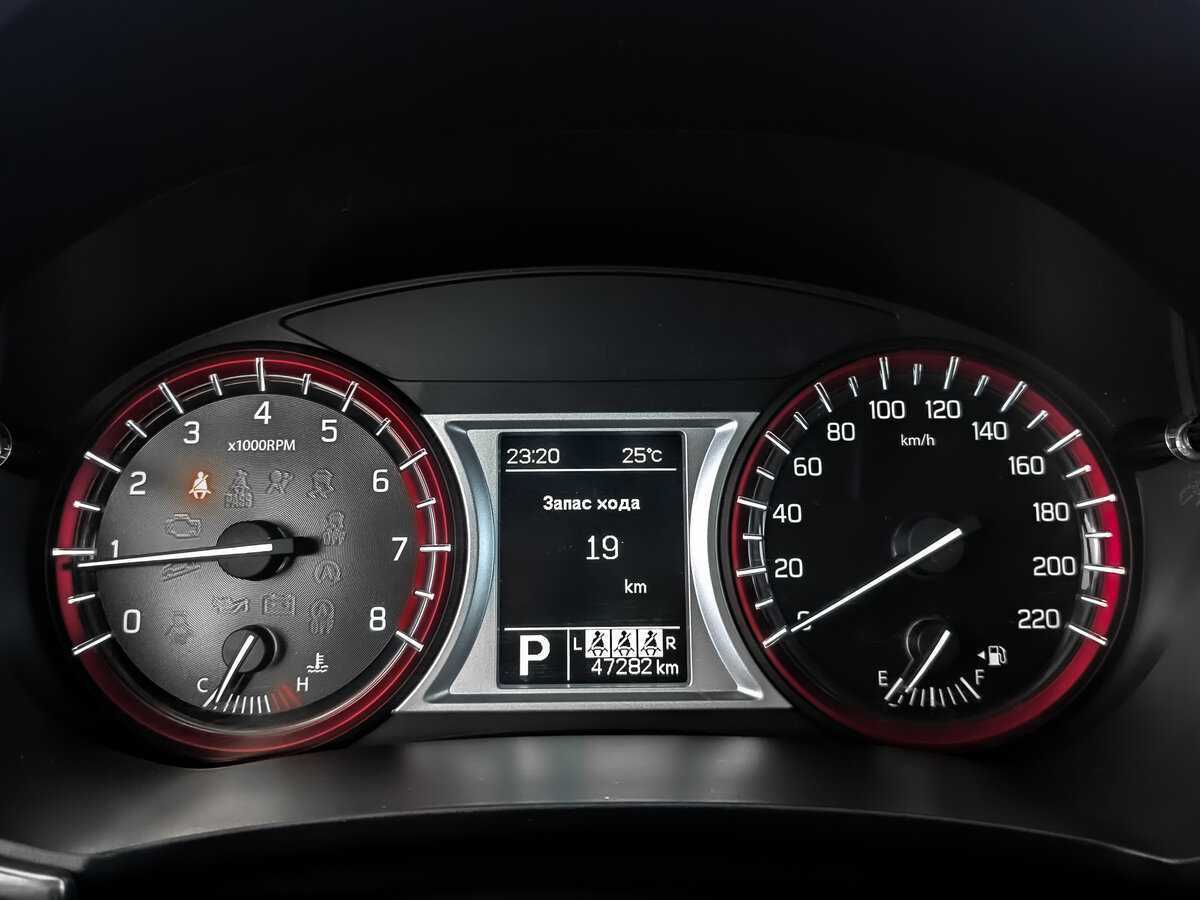 Suzuki Vitara с пробегом — 2016 год. Фото: #11