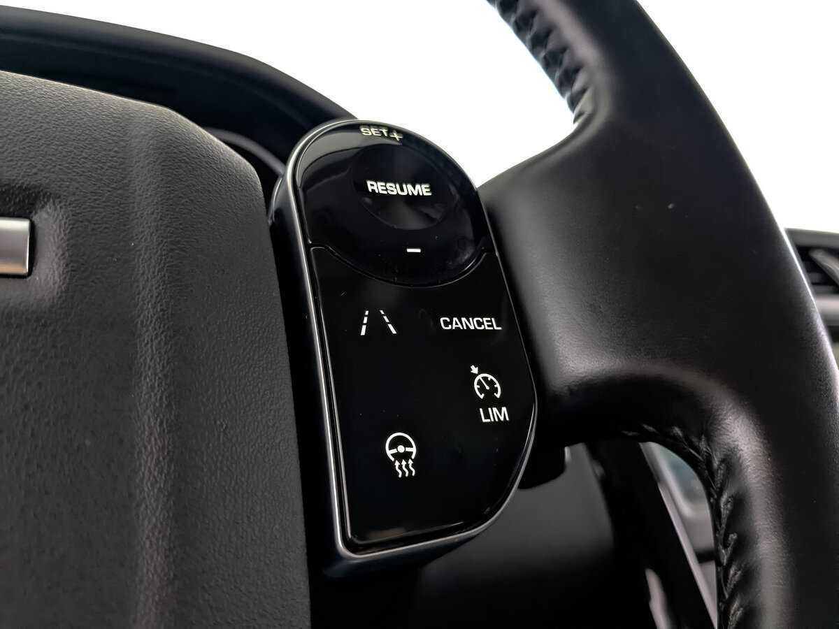 Land Rover Discovery с пробегом — 2019 год. Фото: #21