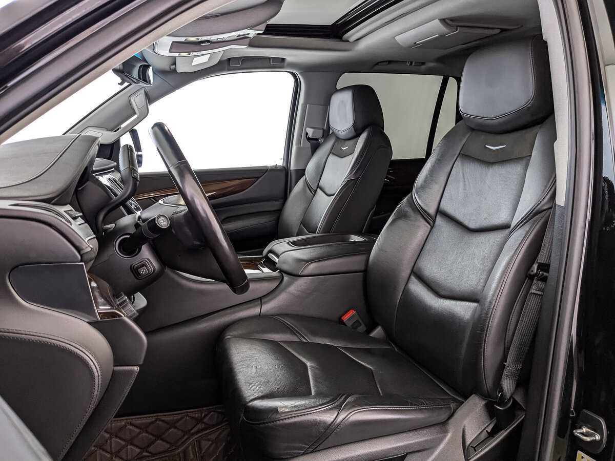 Cadillac Escalade с пробегом — 2018 год. Фото: #15