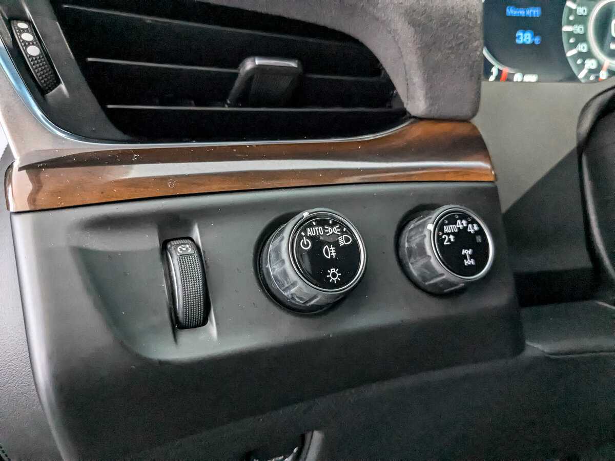 Cadillac Escalade с пробегом — 2018 год. Фото: #24