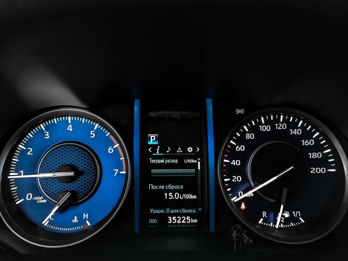 Toyota Fortuner с пробегом — 2021 год. Фото: #11