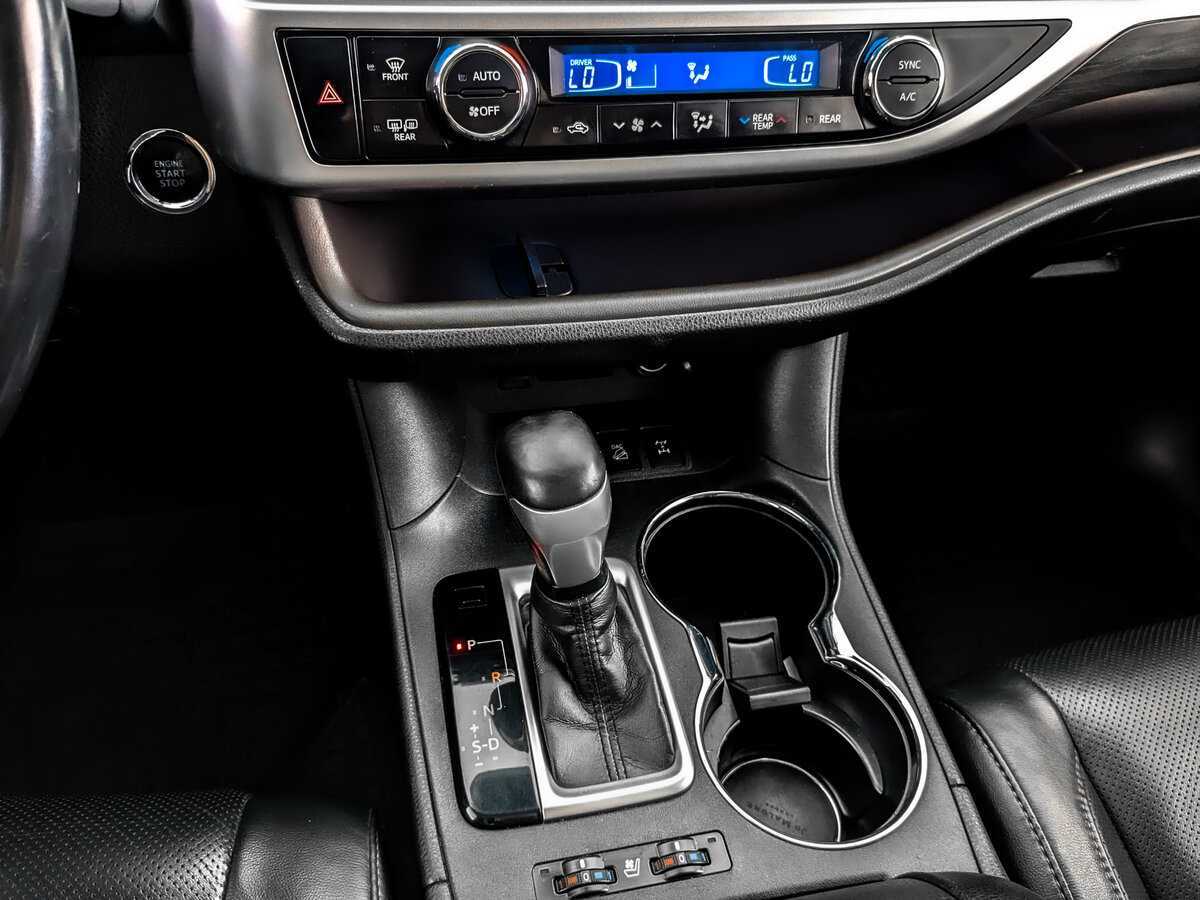 Toyota Highlander с пробегом — 2018 год. Фото: #23