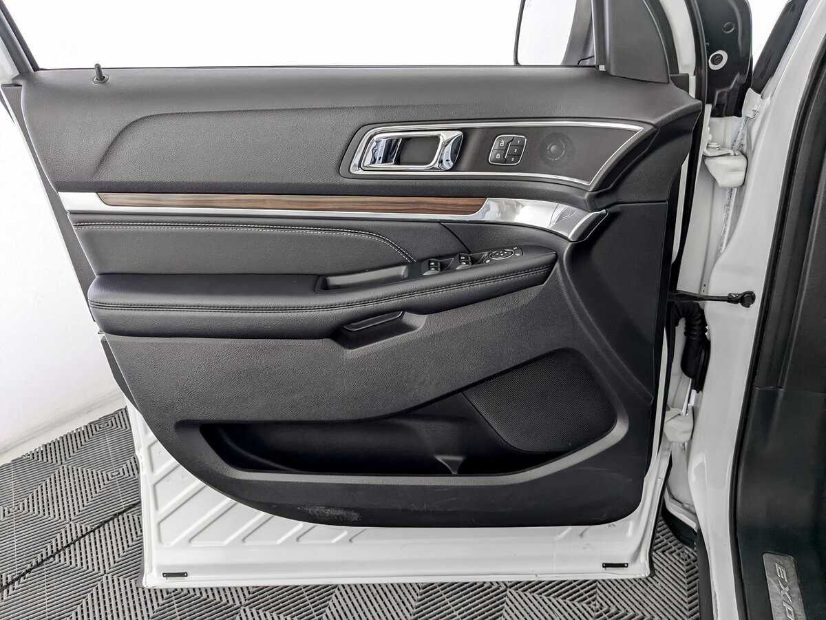 Ford Explorer с пробегом — 2019 год. Фото: #14