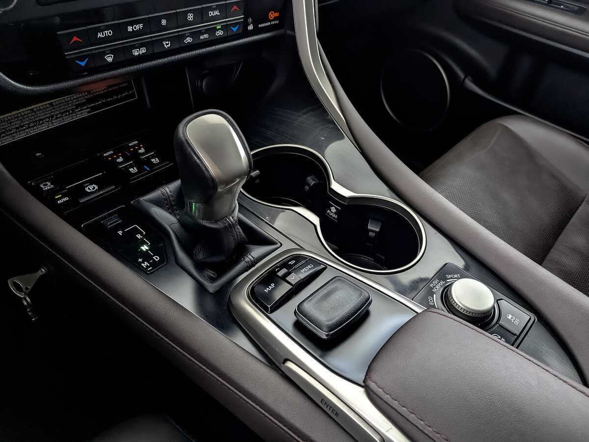 Lexus RX с пробегом — 2018 год. Фото: #23