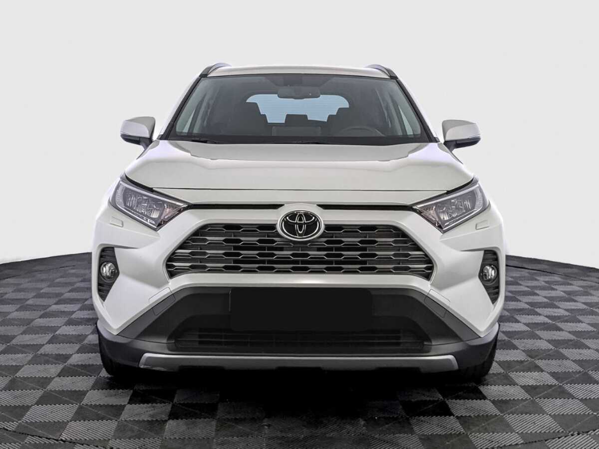 Toyota RAV4 с пробегом — 2021 год. Фото: #1