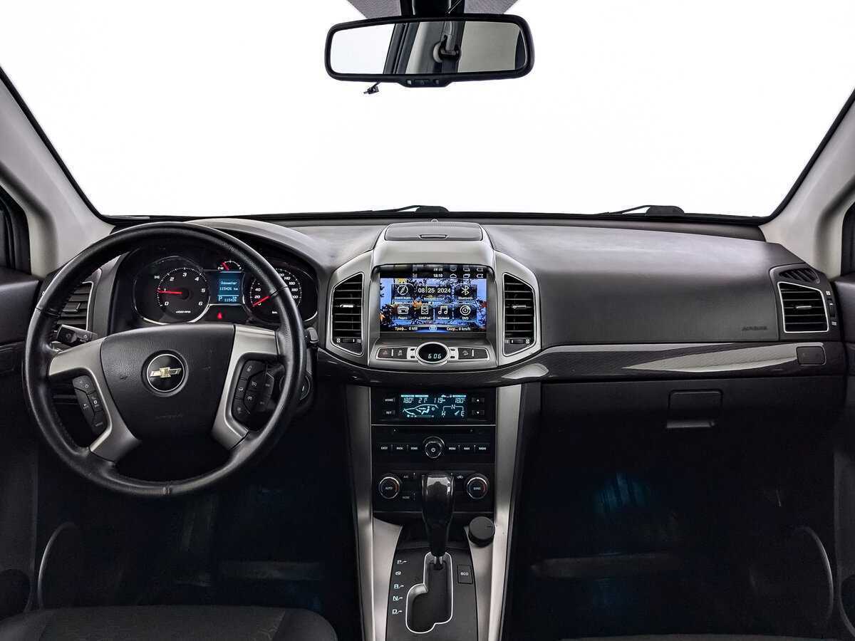 Chevrolet Captiva с пробегом — 2015 год. Фото: #9