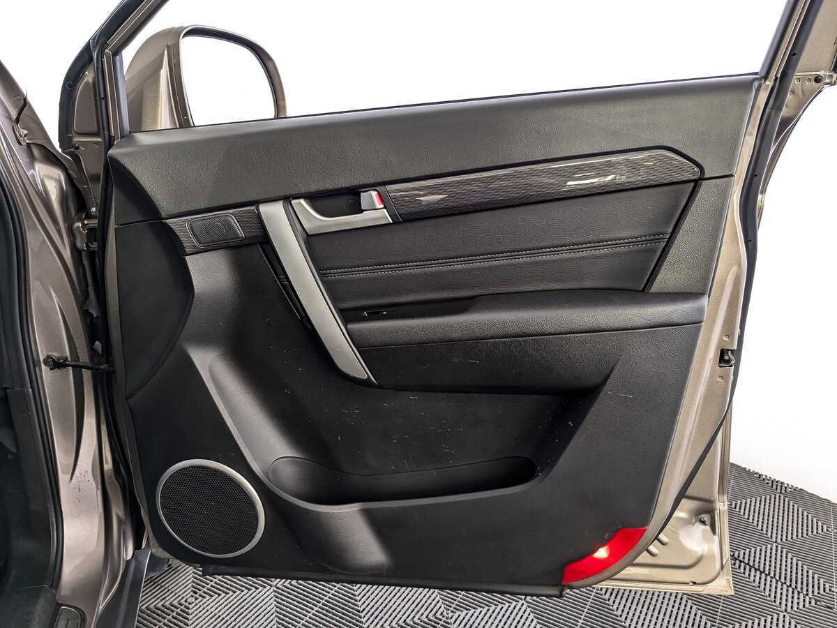 Chevrolet Captiva с пробегом — 2015 год. Фото: #20