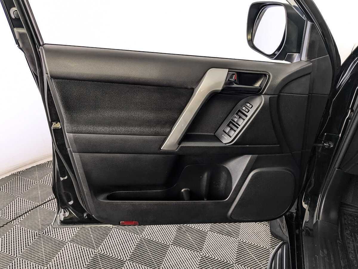 Toyota Land Cruiser Prado с пробегом — 2020 год. Фото: #13