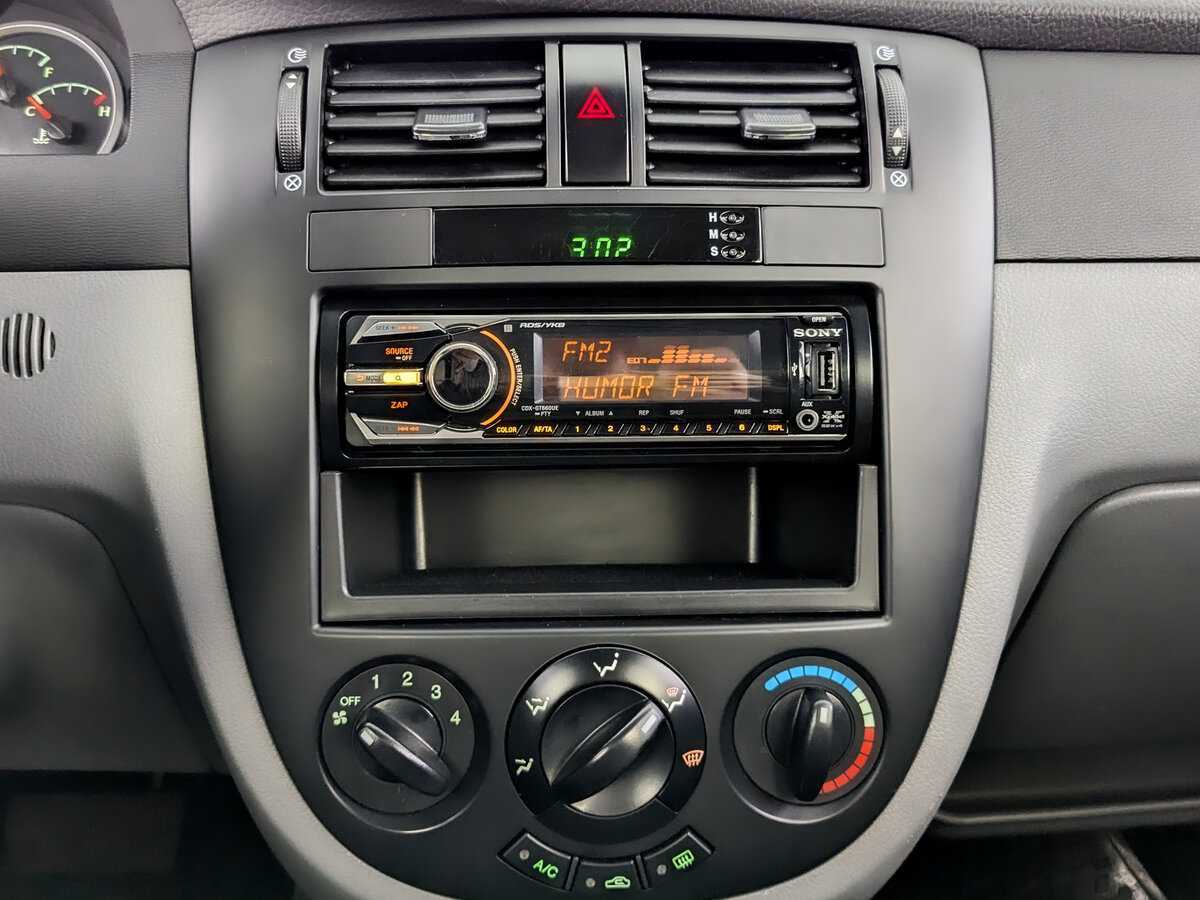 Daewoo Gentra с пробегом — 2014 год. Фото: #12