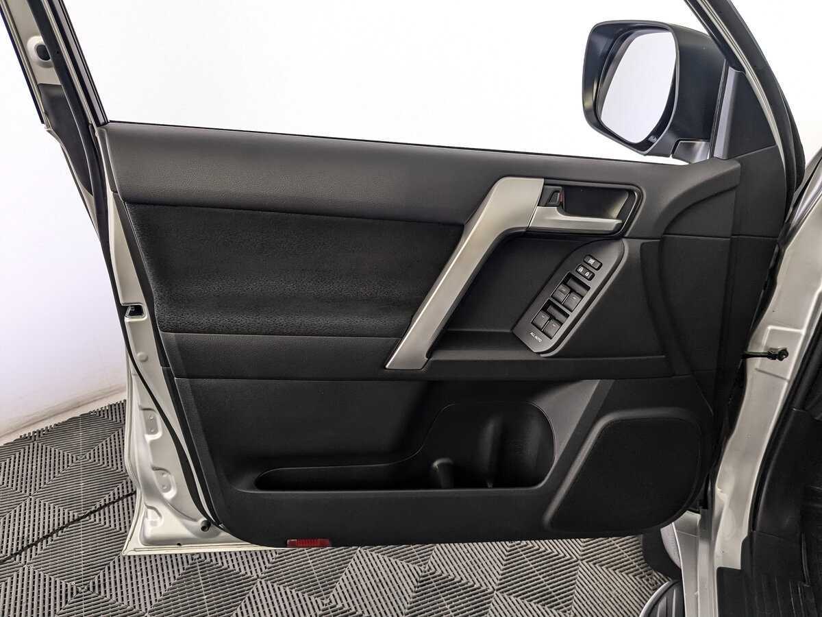 Toyota Land Cruiser Prado с пробегом — 2021 год. Фото: #14