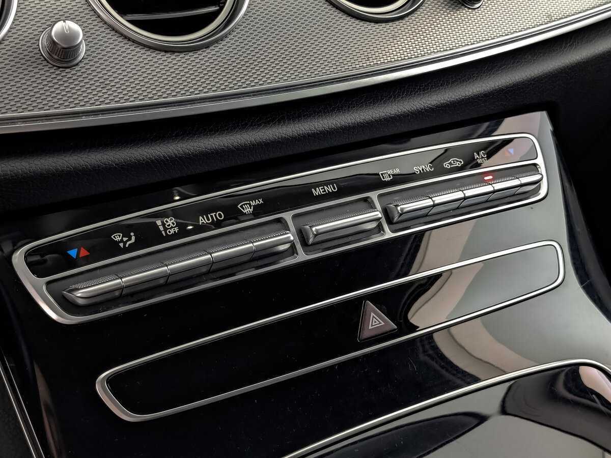 Mercedes-Benz E-Класс с пробегом — 2019 год. Фото: #16