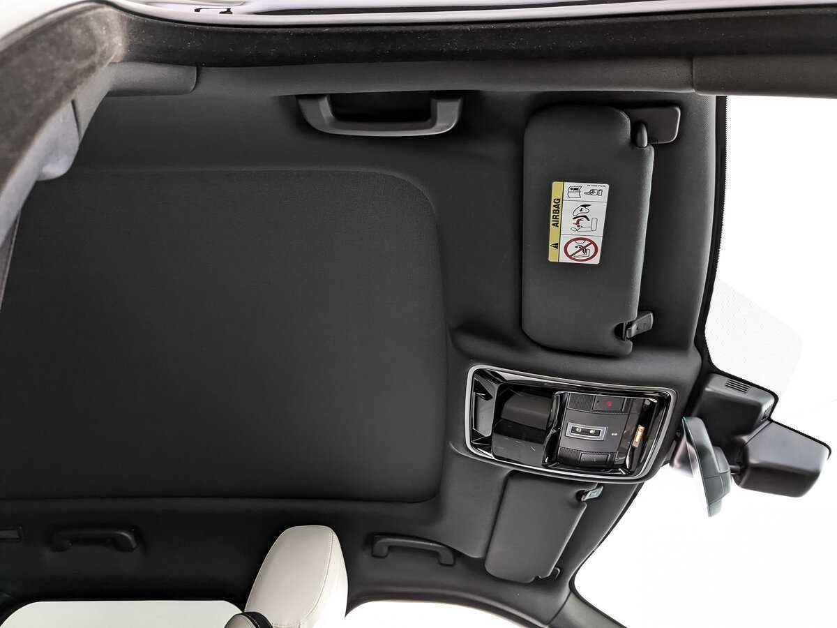 Land Rover Range Rover Velar с пробегом — 2018 год. Фото: #17