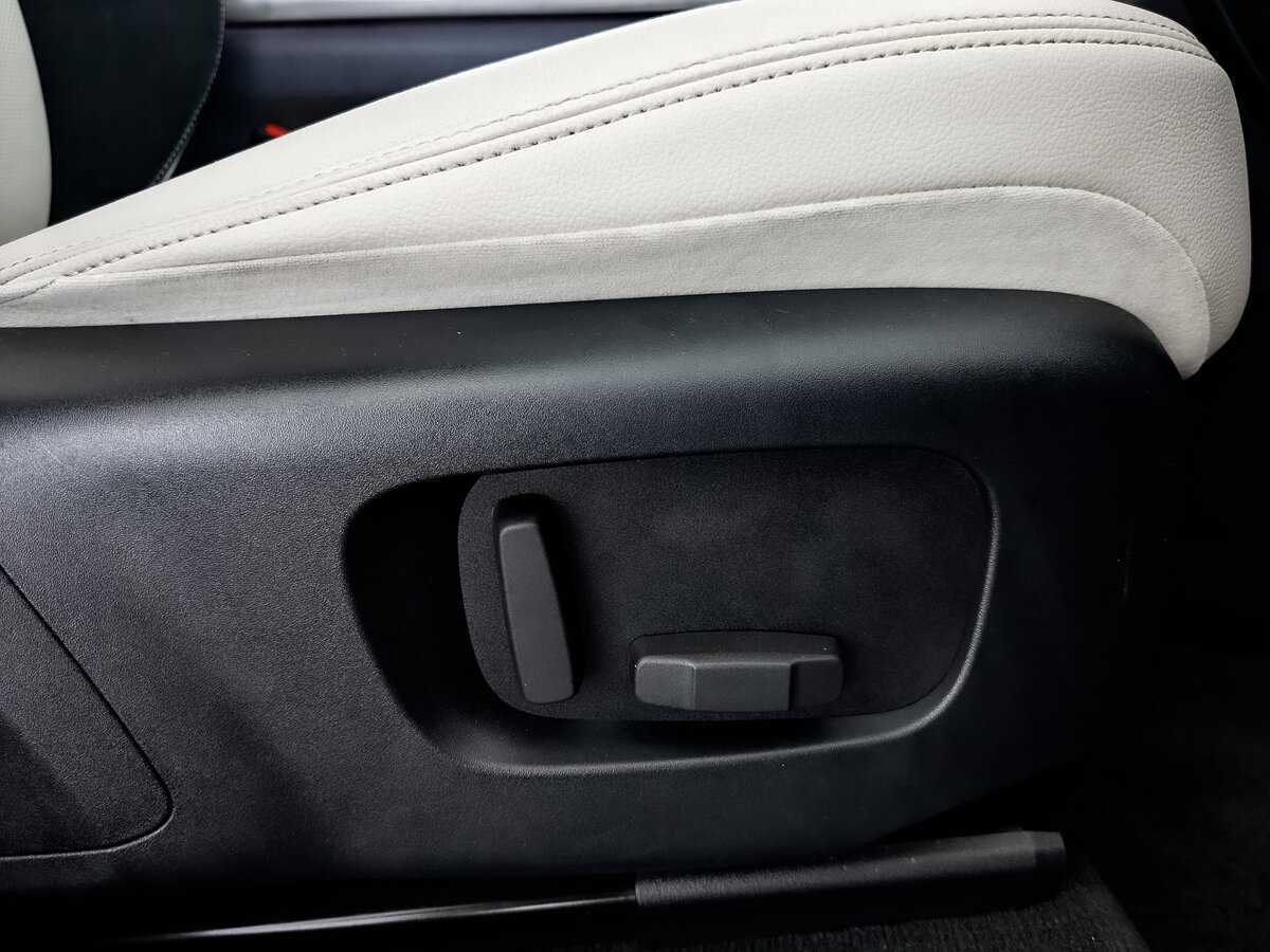 Land Rover Range Rover Velar с пробегом — 2018 год. Фото: #23