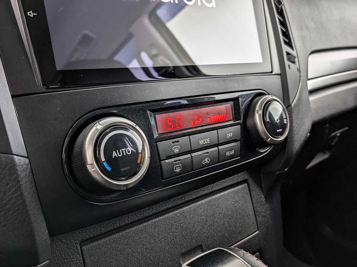 Mitsubishi Pajero с пробегом — 2011 год. Фото: #16