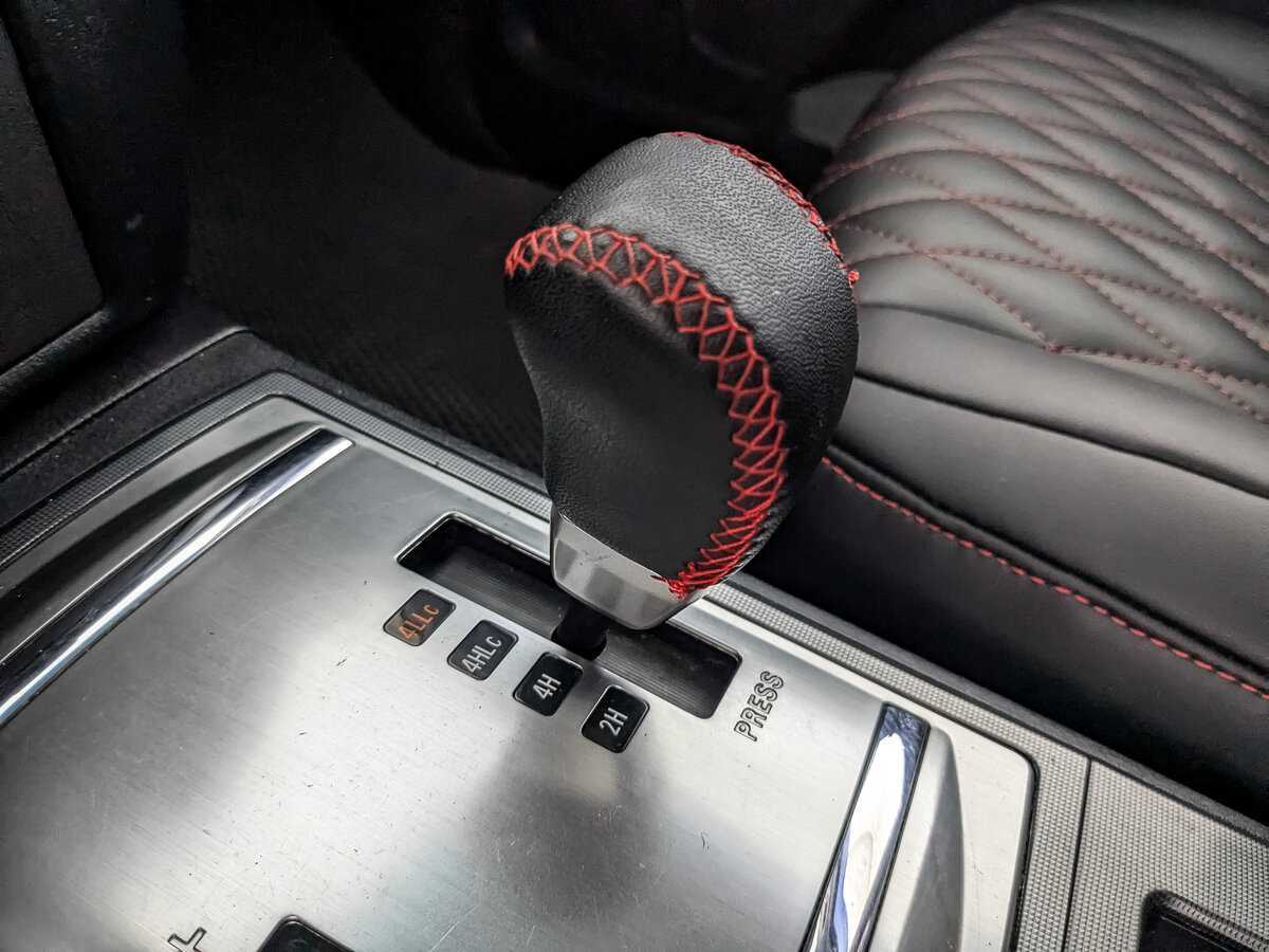 Mitsubishi Pajero с пробегом — 2011 год. Фото: #21