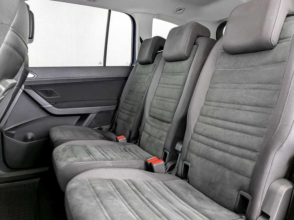 Volkswagen Touran с пробегом — 2018 год. Фото: #8