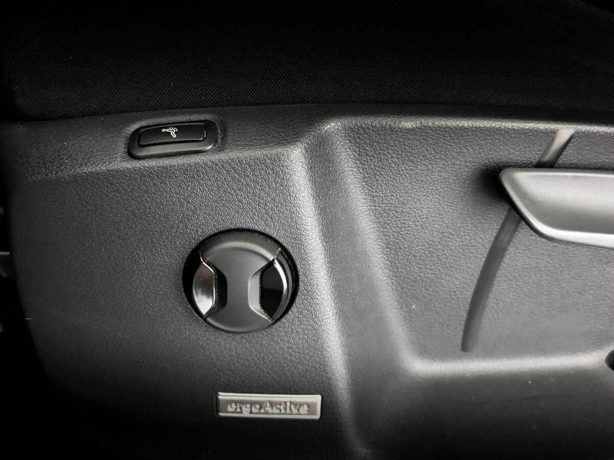 Volkswagen Touran с пробегом — 2018 год. Фото: #14