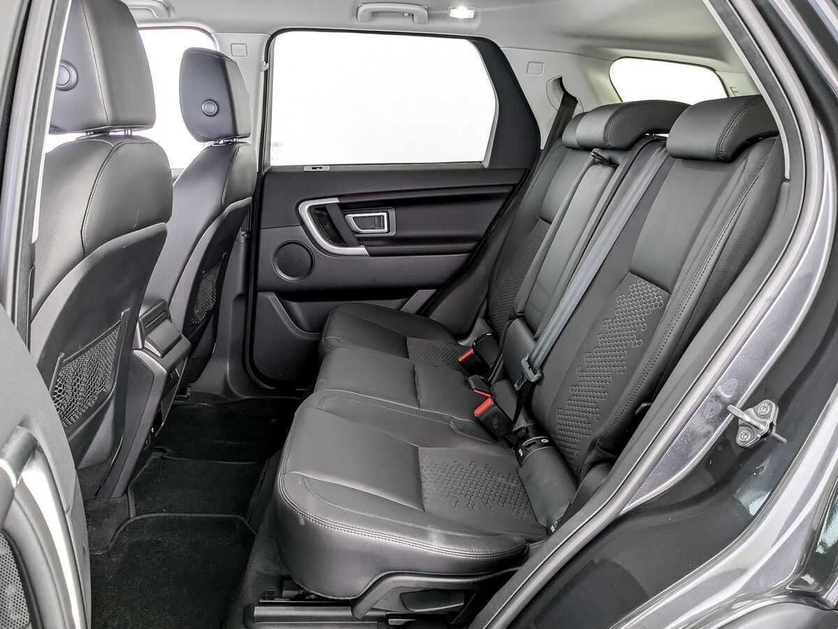 Land Rover Discovery Sport с пробегом — 2017 год. Фото: #9