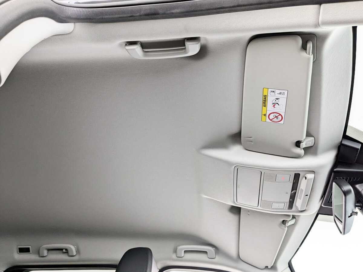 Land Rover Discovery Sport с пробегом — 2017 год. Фото: #18