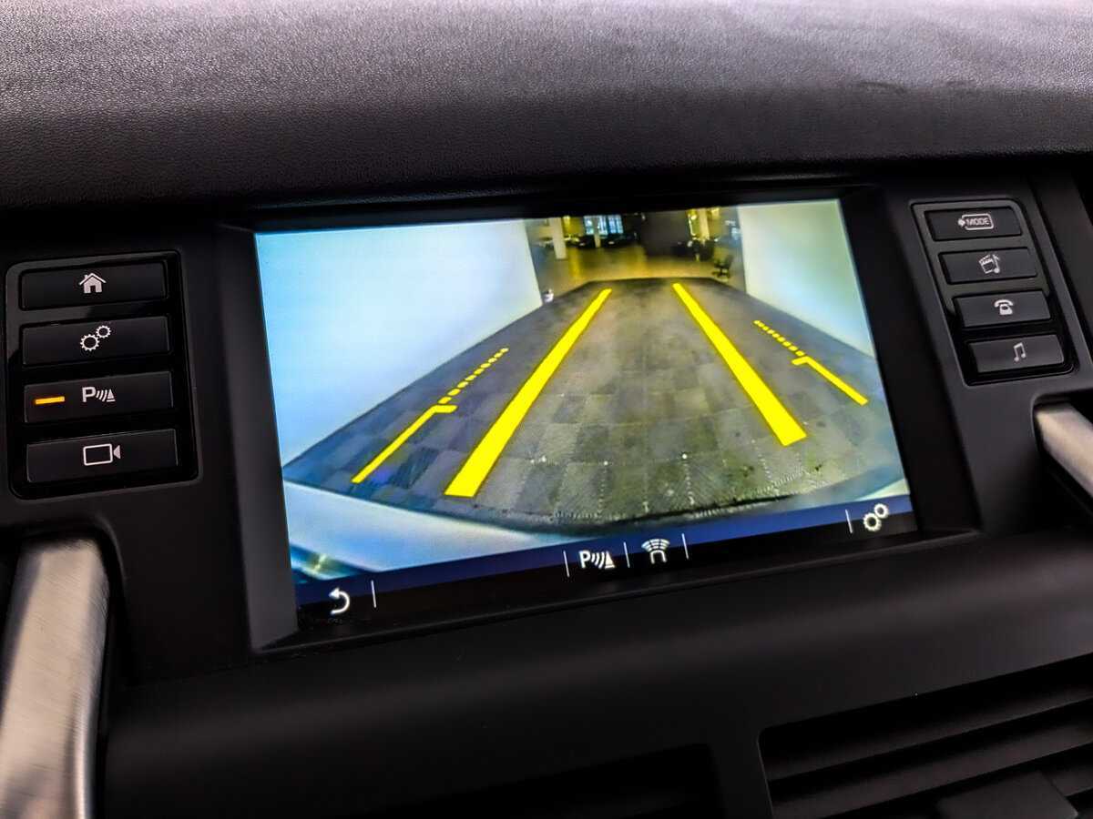 Land Rover Discovery Sport с пробегом — 2017 год. Фото: #23