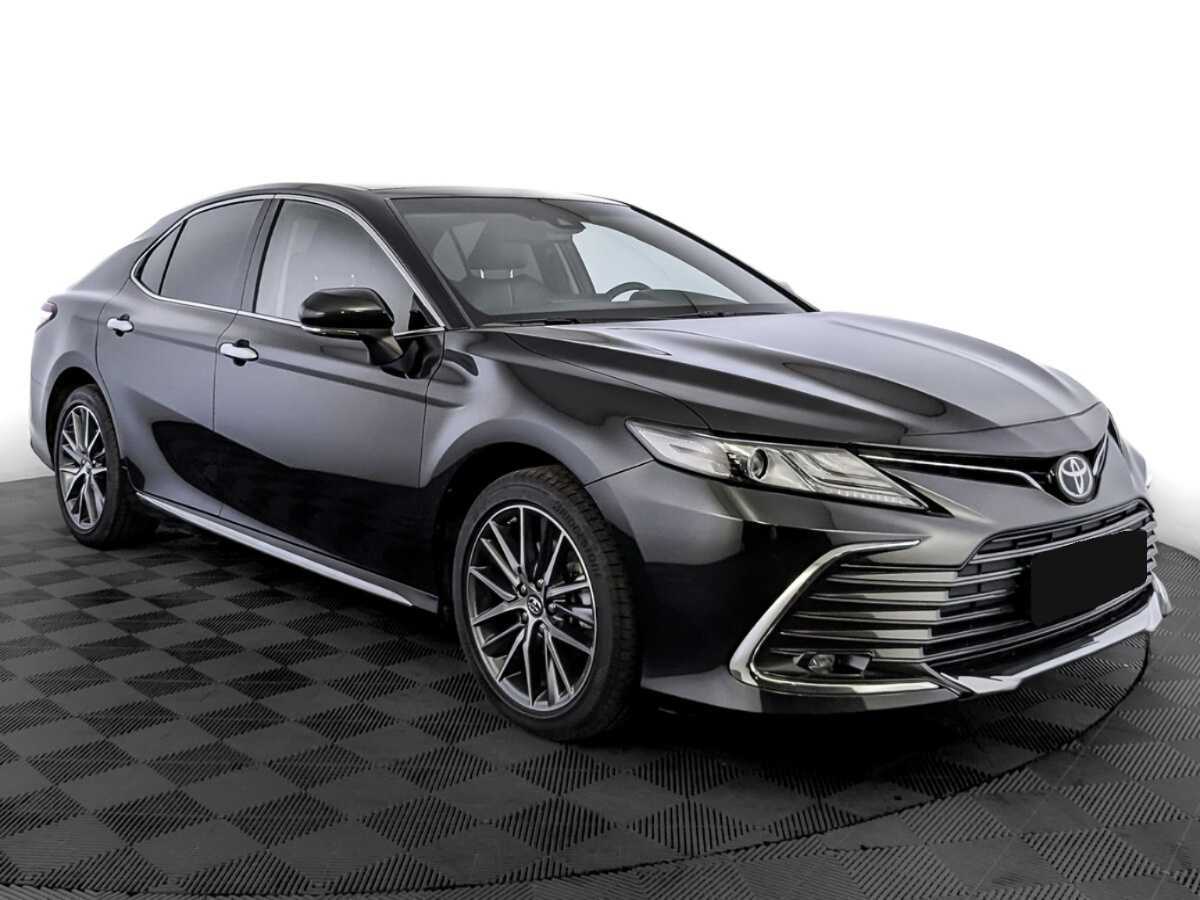 Toyota Camry с пробегом — 2023 год. Фото: #2