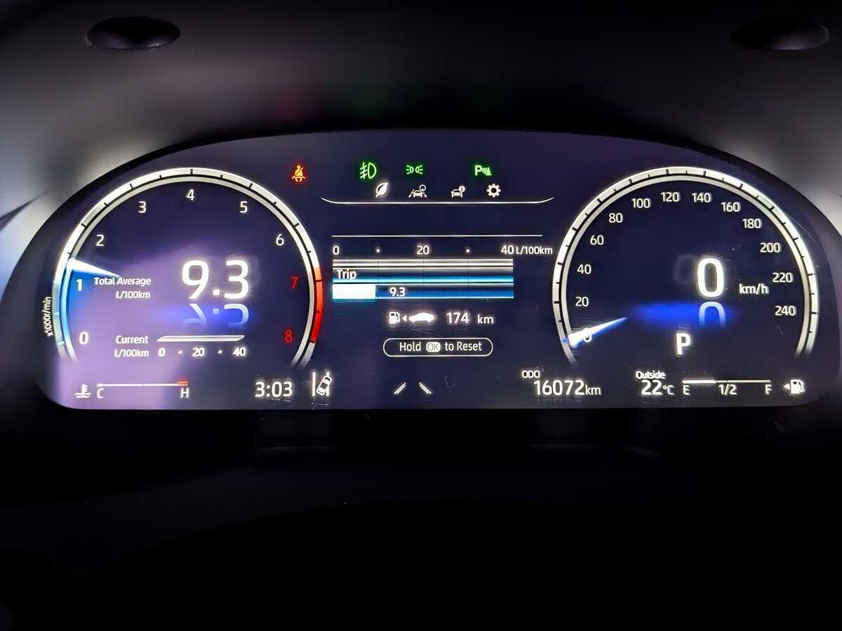 Toyota Camry с пробегом — 2023 год. Фото: #10