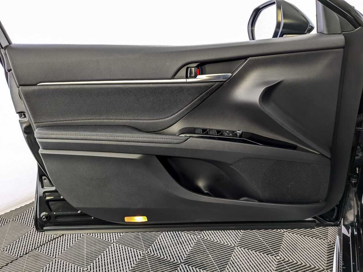 Toyota Camry с пробегом — 2023 год. Фото: #14