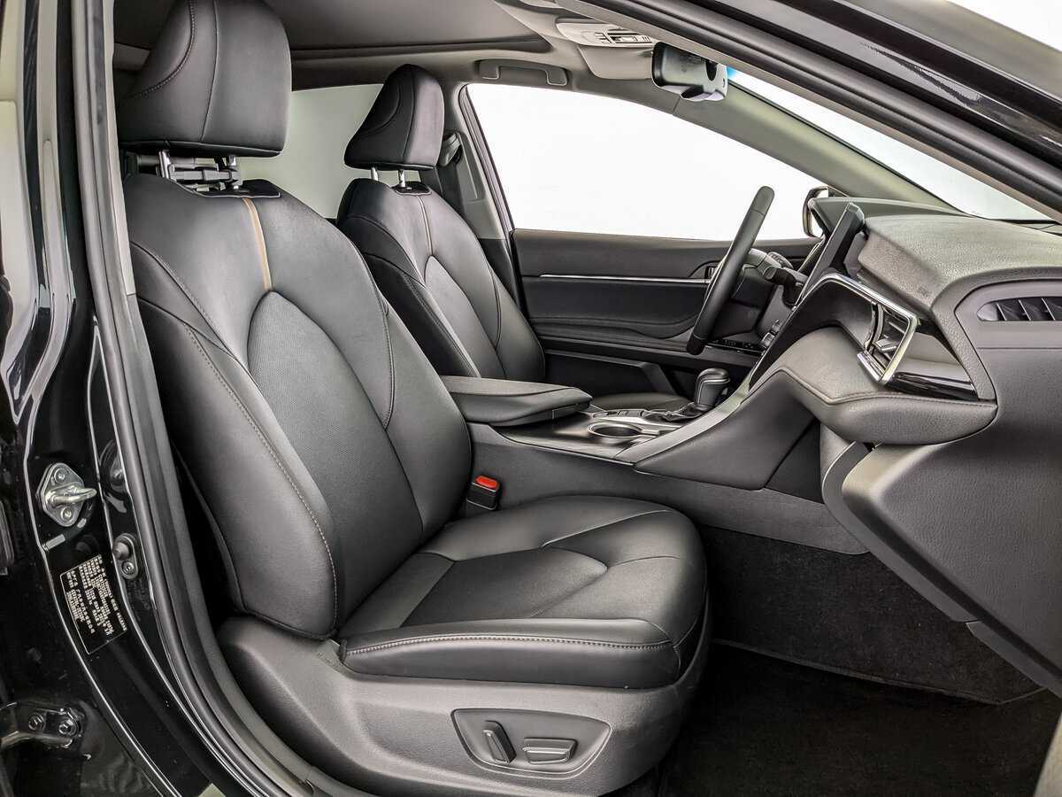 Toyota Camry с пробегом — 2023 год. Фото: #19