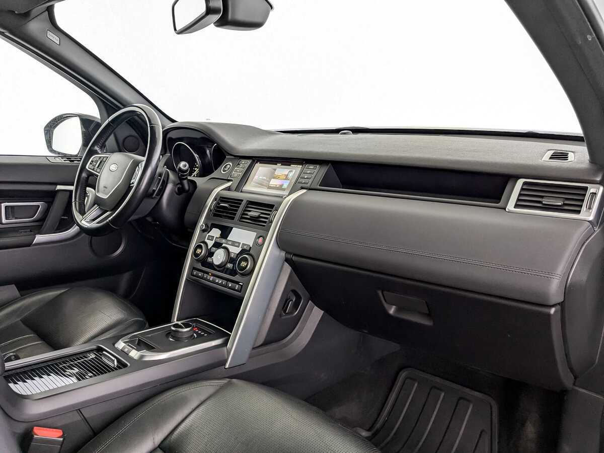 Land Rover Discovery Sport с пробегом — 2017 год. Фото: #8