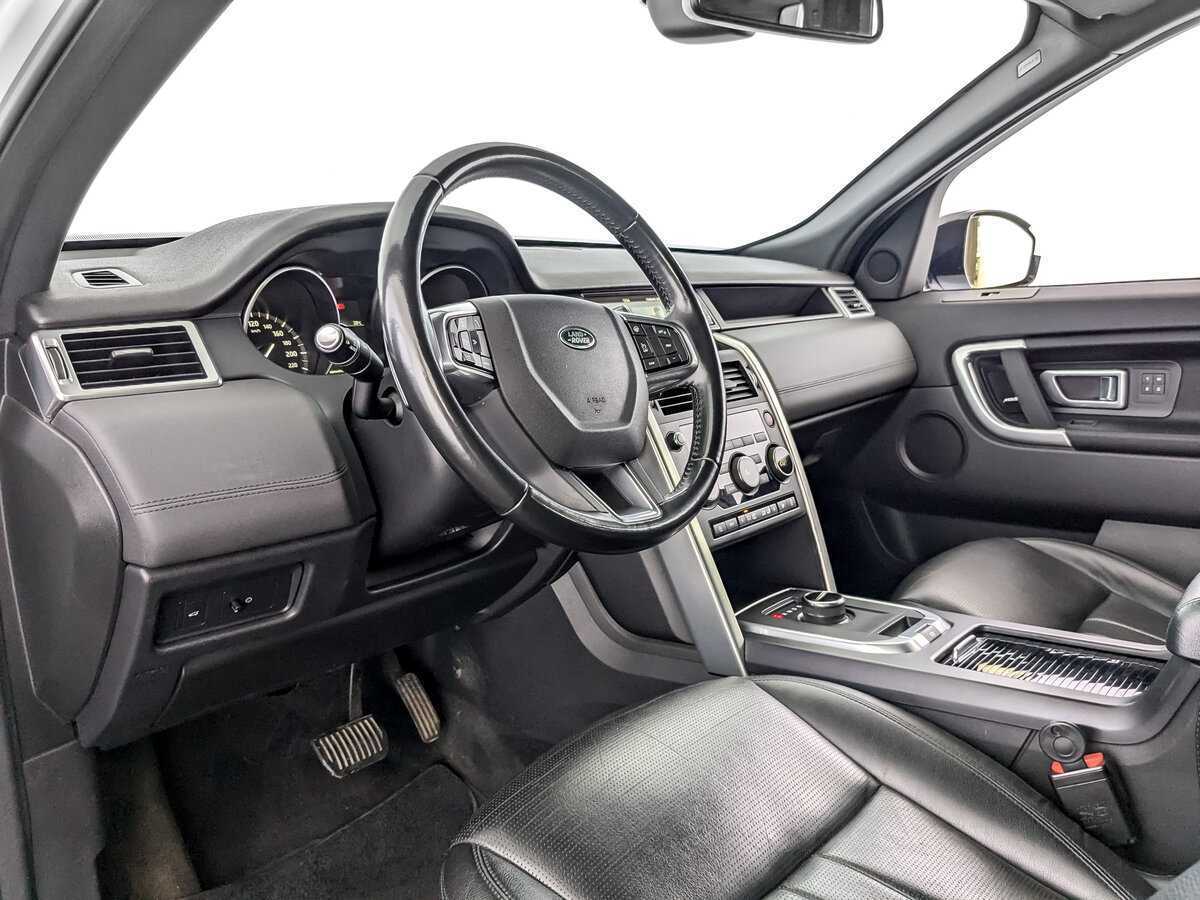 Land Rover Discovery Sport с пробегом — 2017 год. Фото: #13