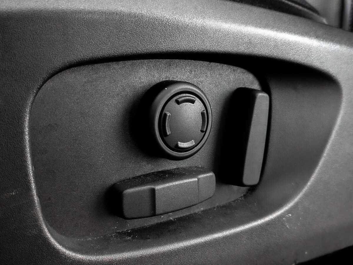 Land Rover Discovery Sport с пробегом — 2017 год. Фото: #16