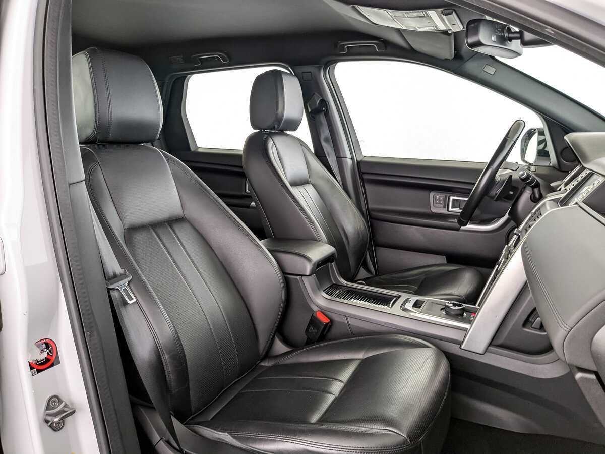 Land Rover Discovery Sport с пробегом — 2017 год. Фото: #19