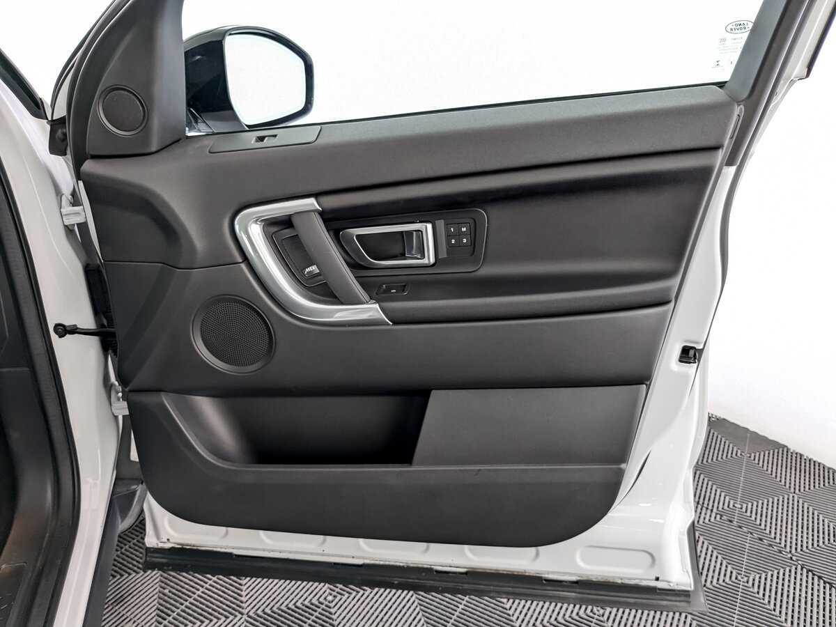 Land Rover Discovery Sport с пробегом — 2017 год. Фото: #20