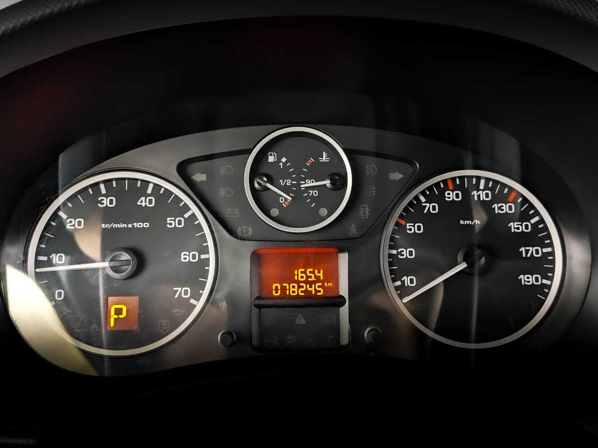 Peugeot Partner с пробегом — 2021 год. Фото: #10