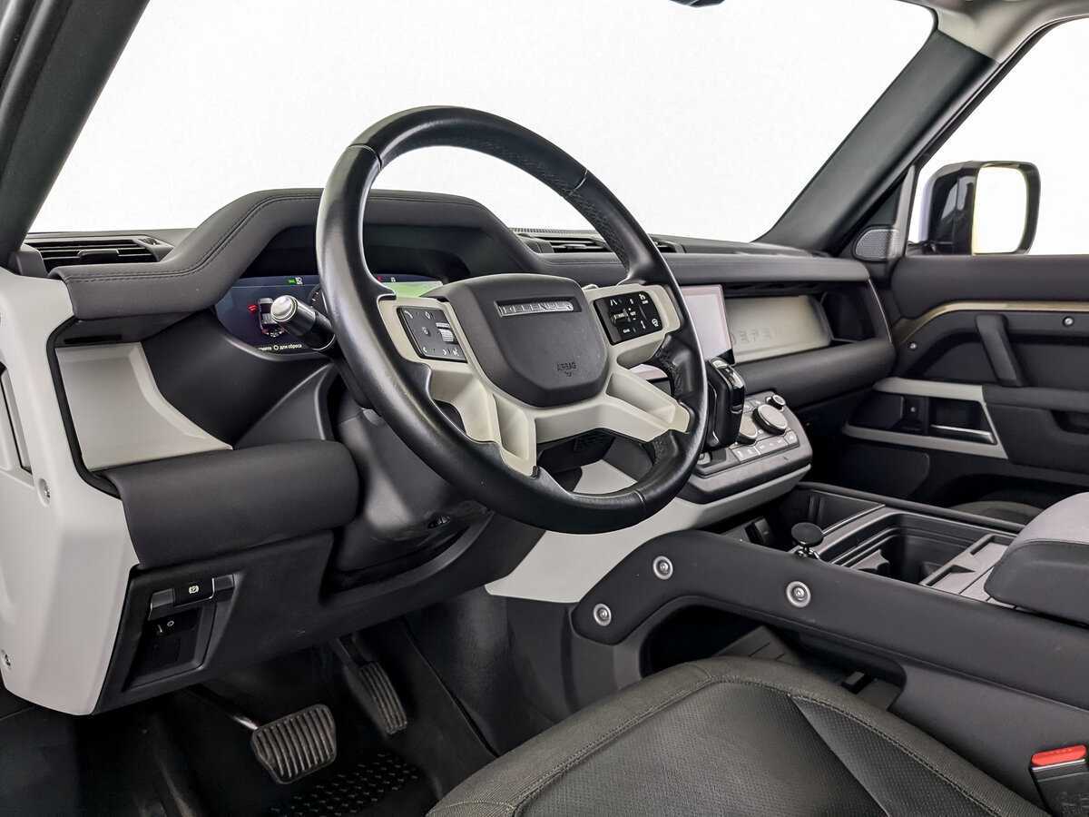 Land Rover Defender с пробегом — 2021 год. Фото: #13