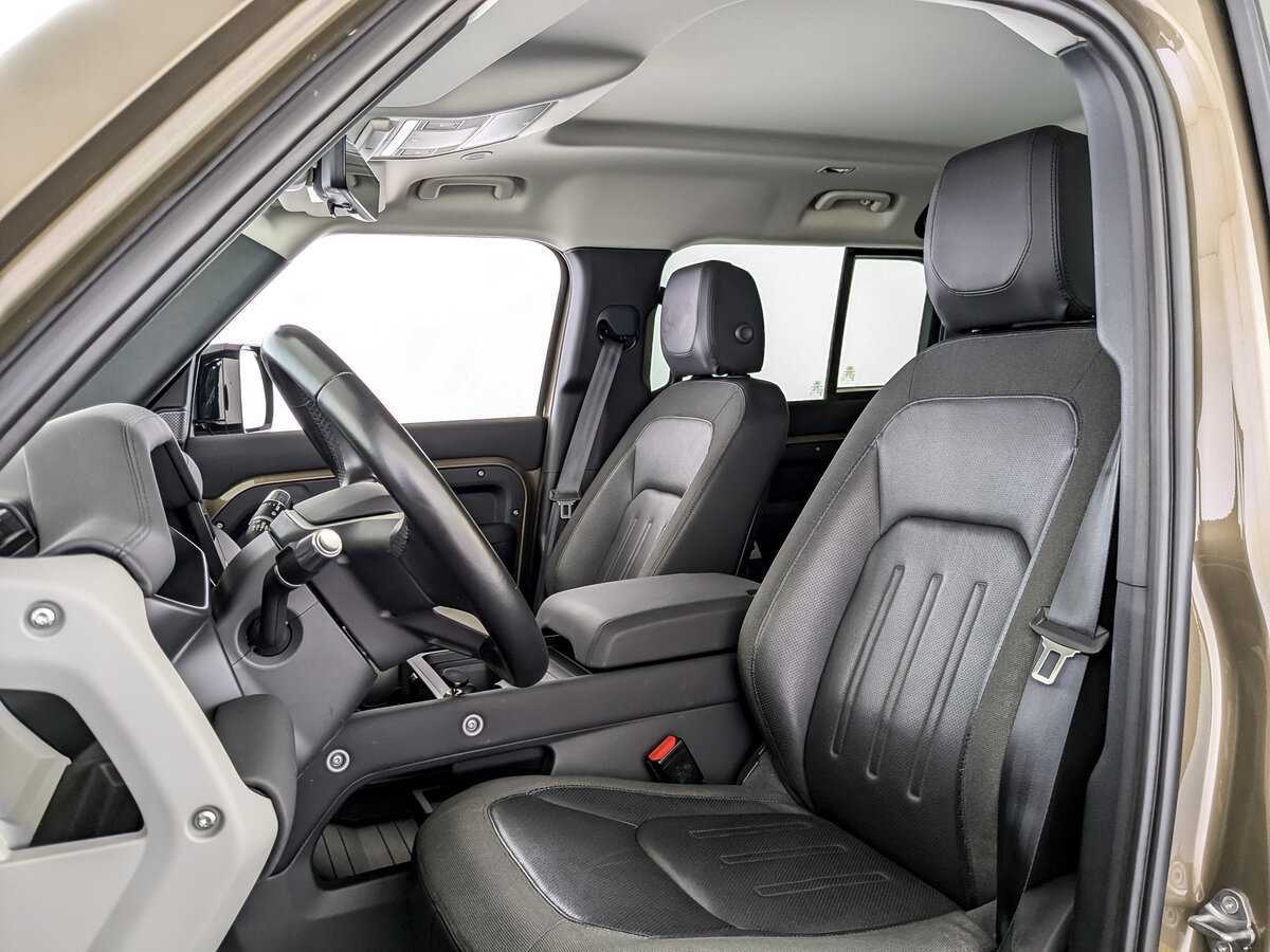 Land Rover Defender с пробегом — 2021 год. Фото: #15