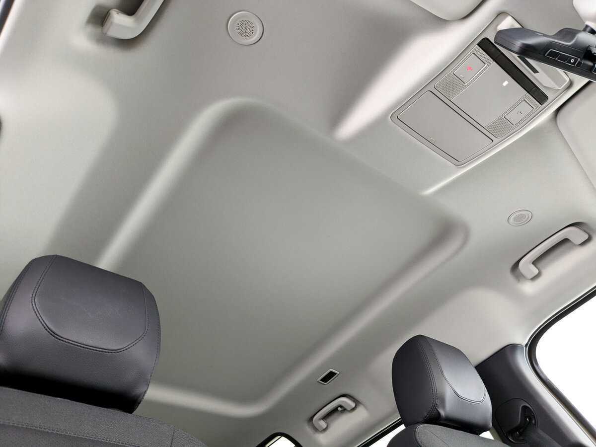 Land Rover Defender с пробегом — 2021 год. Фото: #18