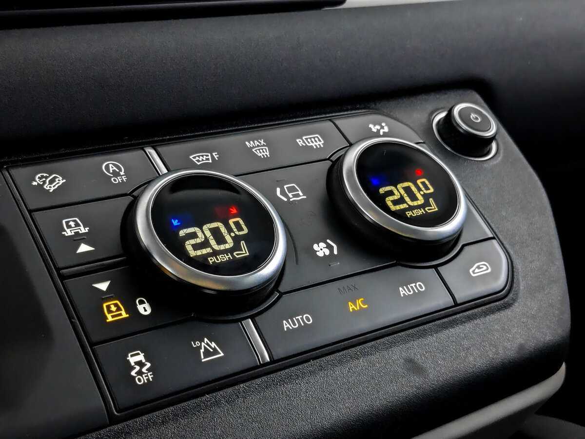 Land Rover Defender с пробегом — 2021 год. Фото: #22